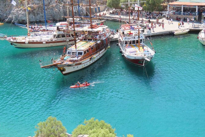 3 Island Cruise Tour in Kos Island with Personalized Audio Guide - Boarding in Kos and choosing your place on the boat