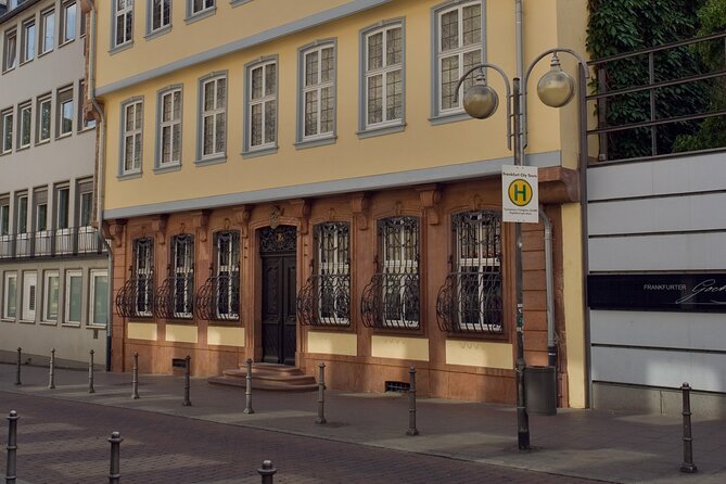 A Frankfurt Meander: A Self-Guided Audio Tour in Germany's Cradle of Democracy - A food stop at Kleinmarkthalle