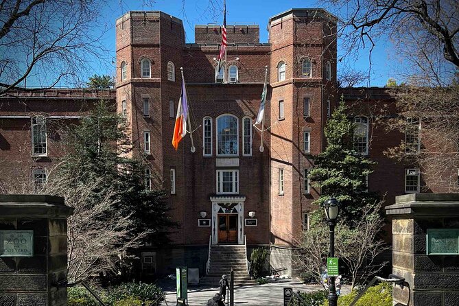 A Gilded Age Audio Guide: New York's Millionaire Row - Starting at the Metropolitan Club on East 60th Street