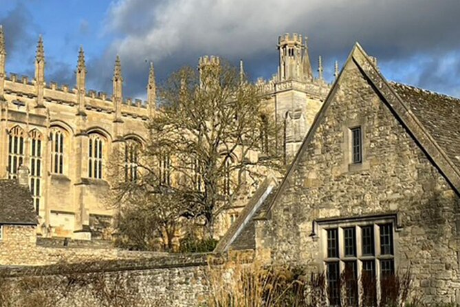 A Guide to the City of Dreaming Spires: A Self-Guided Audio Tour of Oxford - Starting at Carfax Tower in the heart of Oxford