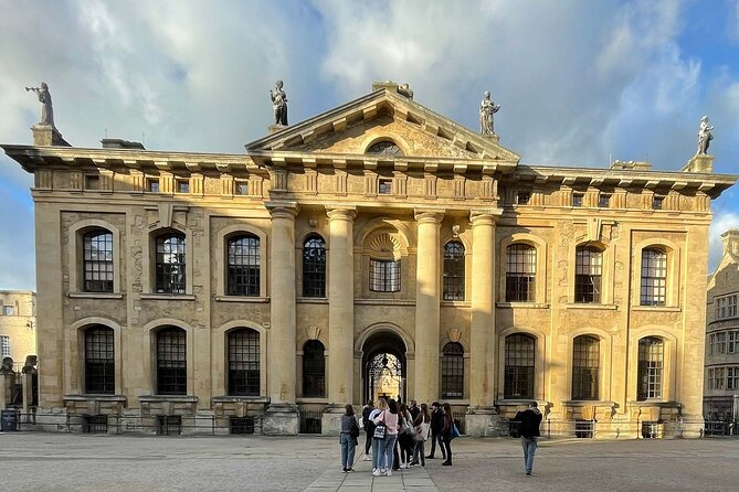 A Guide to the City of Dreaming Spires: A Self-Guided Audio Tour of Oxford - The Grand Cafe and England’s first coffee-house story