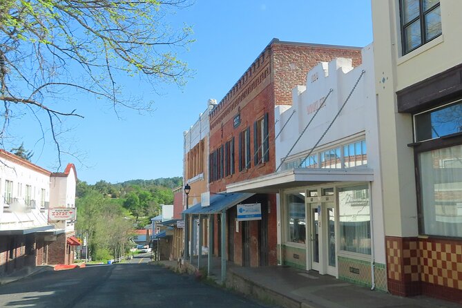 A Highway 49 Drive: A Self-Guided Audio Tour from Jackson to Angels Camp - Amador County Museum and Jackson Rancheria Casino