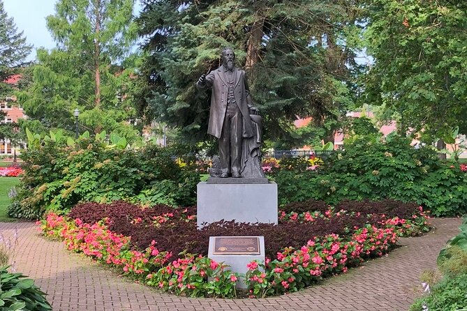 A Self-Guided Walking Audio Tour of Holland, Michigan - What this Holland walking tour actually gives you
