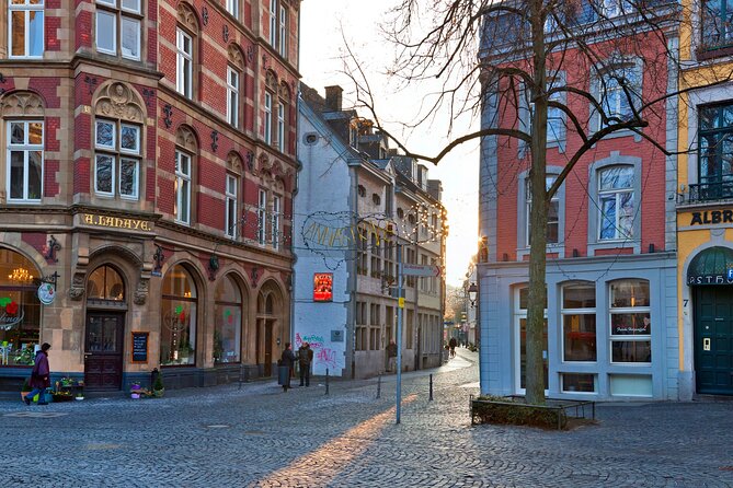 Aachen Scavenger Hunt and Highlights Self Guided Audio Tour - Ponttor and Aachen’s medieval gateway