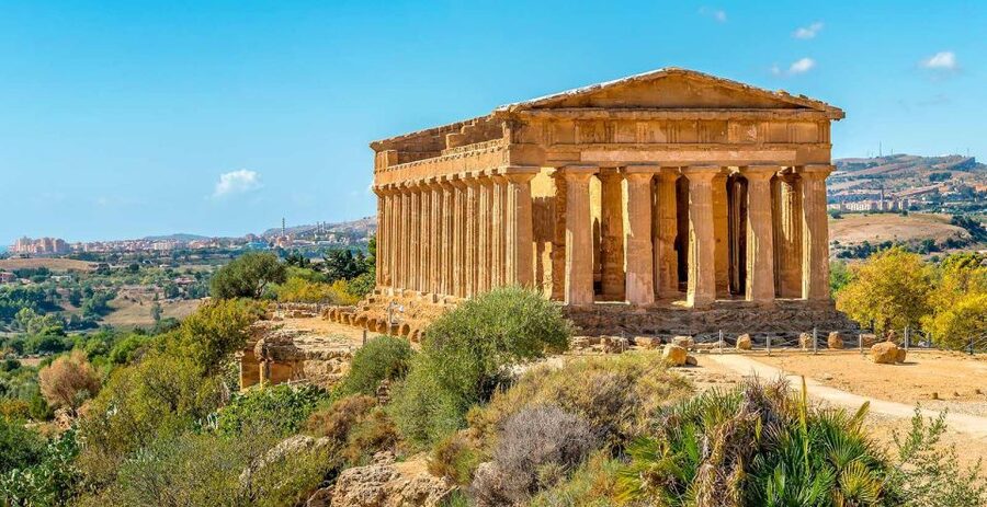 Agrigento: Valle dei Templi Fast-Track Ticket & Smart Guide - Temple of Zeus and the fragments that tell another story