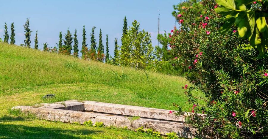 Aigai: Polycentric Museum & Royal Graves E-ticket with Audio - Starting at the Aigai Polycentric Museum