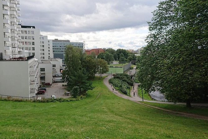 Akerselva River Meander: A Self-Guided Audio Tour - Phone setup matters more than usual