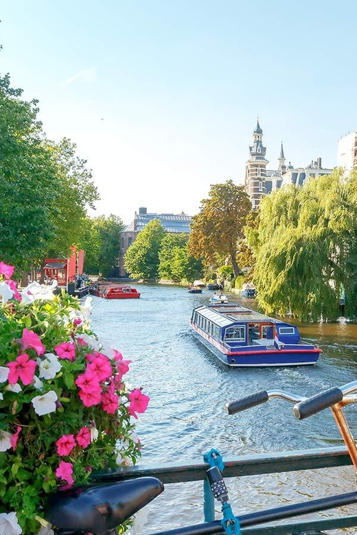 Amsterdam Audioguide - TravelMate app for your smartphone - Downloading TravelMate and finding the activation code