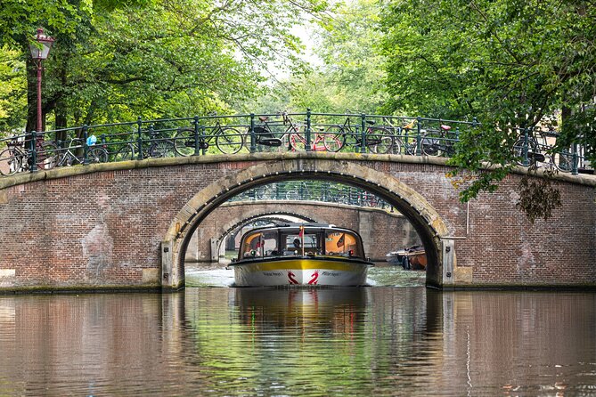 Amsterdam City Centre Cruise on heated boat with Audioguide - Seeing the Anne Frank House from the water