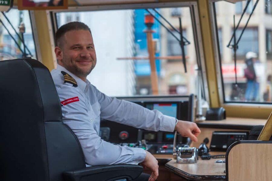 Amsterdam: Heated Canal Cruise Including Audioguide - Amsterdam Makes More Sense From the Water