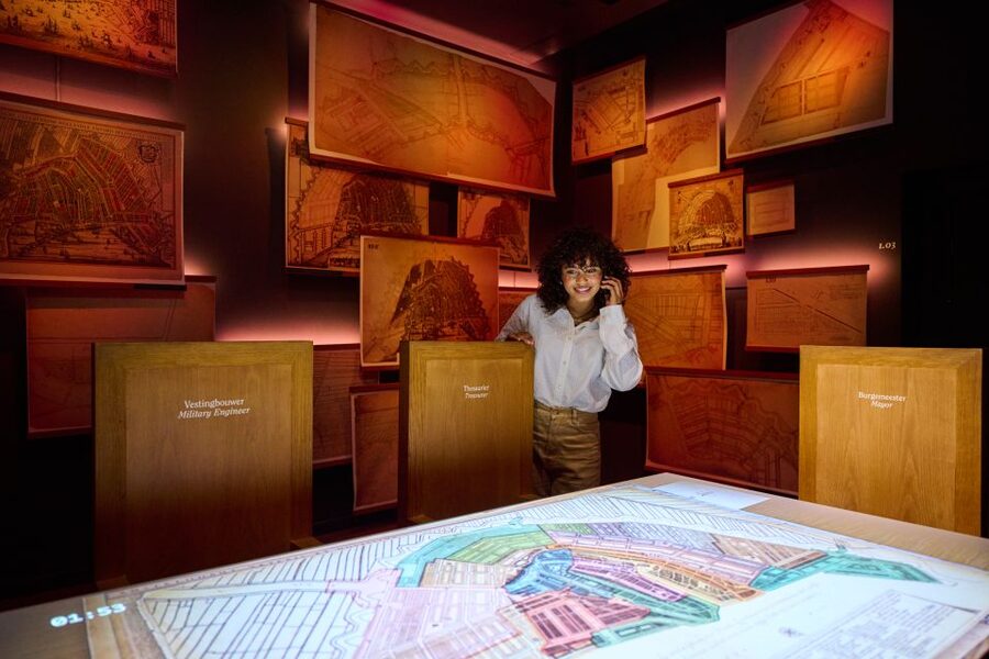 Amsterdam: Museum of the Canals Ticket with Audio Guide - Following the multimedia story of Amsterdam