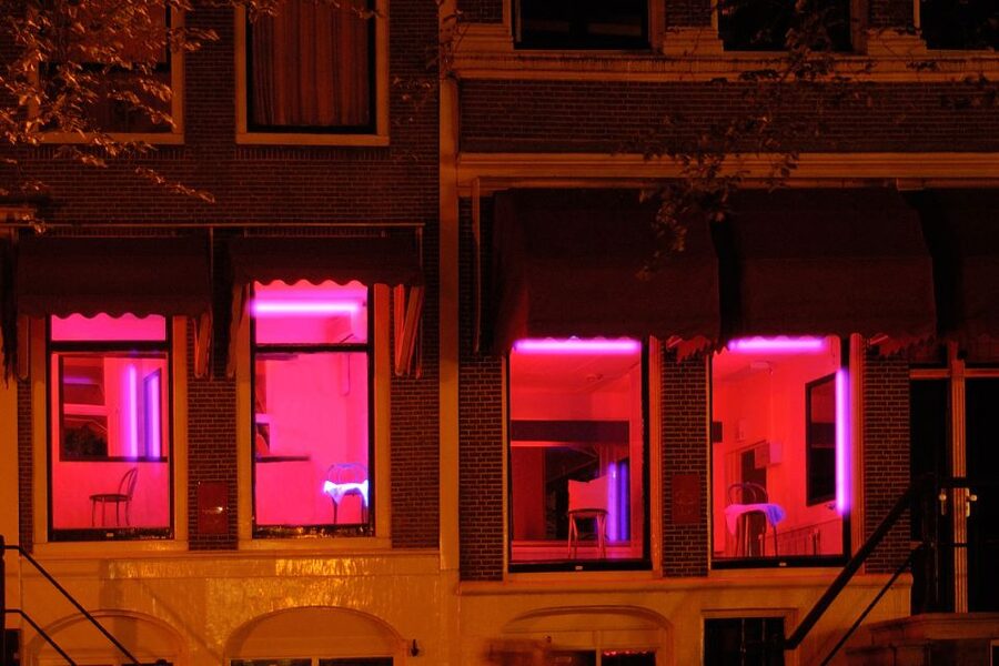 Amsterdam: Red Light District 1-hour Smartphone Audio Tour - Belle and a respectful look at sex work
