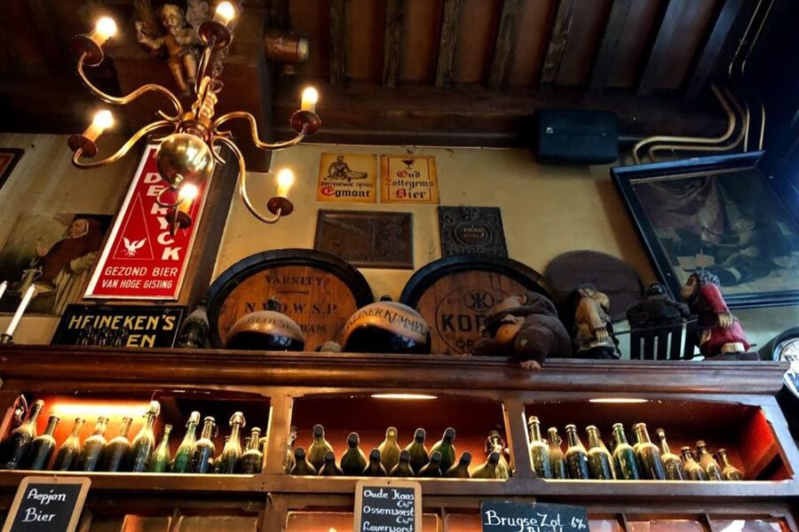Amsterdam: Red Light District 1-hour Smartphone Audio Tour - Finishing at the Waag in Nieuwmarkt
