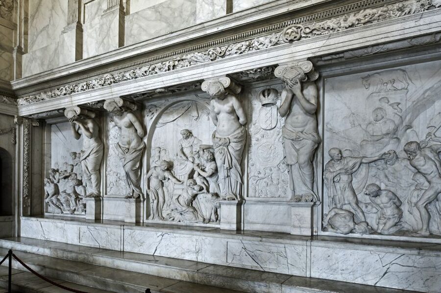 Amsterdam: Royal Palace Entry Ticket + Audio guide - Why Amsterdam’s former city hall feels like a palace