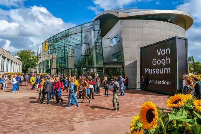Amsterdam Walking Tour with Audioguide on Your Smartphone - De Papegaai and the Begijnhof