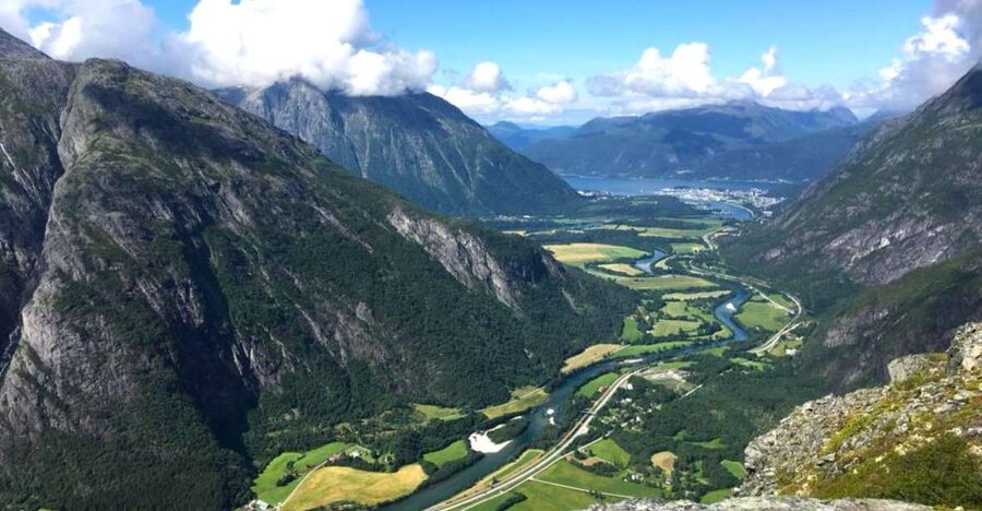 Åndalsnes - Trollstigen & Trollwall Audio Guid Bus Tour - Price, Timing, and Cruise-Port Value