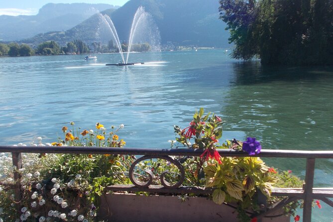 Annecy Scavenger Hunt and Highlights Self Guided Audio Tour - Cancellation and weather flexibility