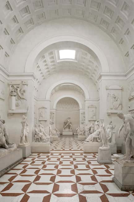 Antonio Canova Gypsotheca Museum: ticket and audio guide app - Entering the Gypsotheca in Possagno