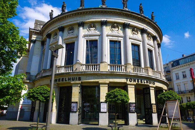 Antwerp Scavenger Hunt and Highlights Self Guided Audio Tour - Plantin-Moretus and Antwerp’s Working Past