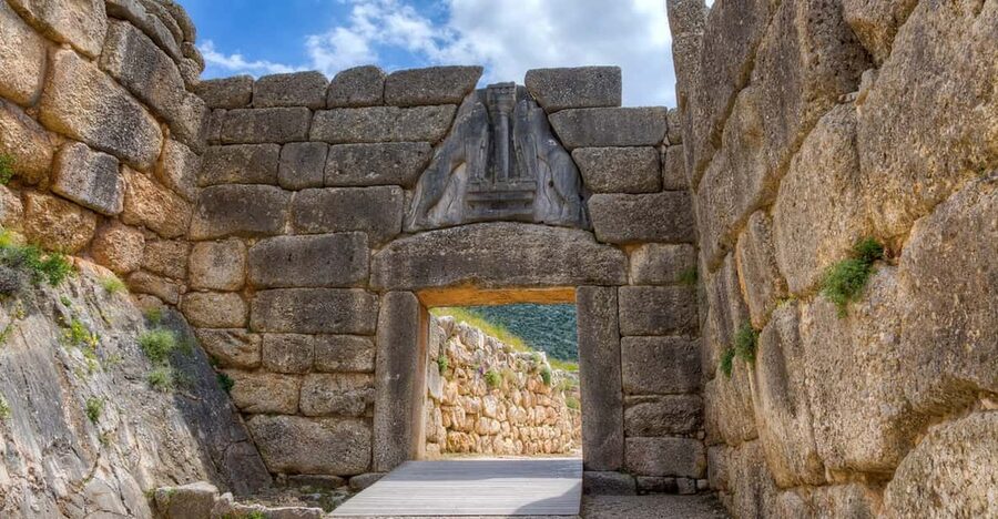 Archaeological Site of Mycenae: E-Ticket with Audio Guide - Entering the Tomb of Agamemnon