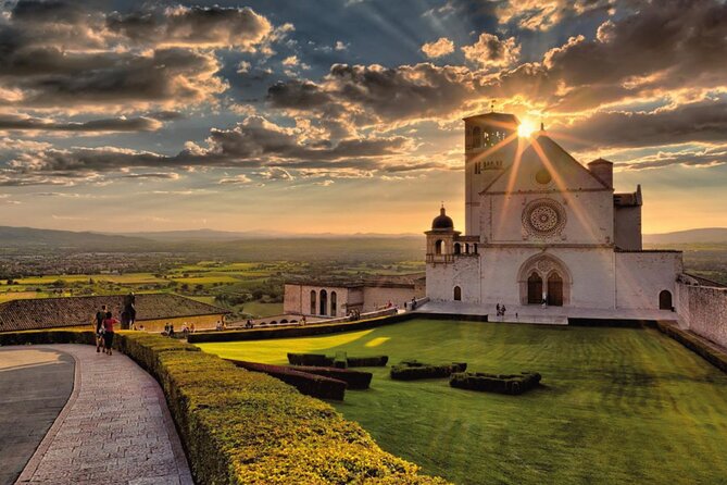 Assisi Walking Tour with Audio and Written Guide by a Local - A very inexpensive way to get your bearings in Assisi