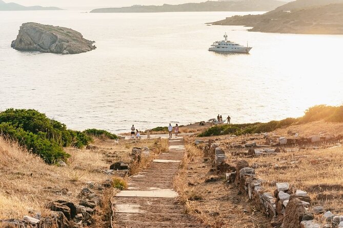 Athens: Cape Sounion and Poseidon Temple Sunset with Audio Guide - The guide can make or break the ride