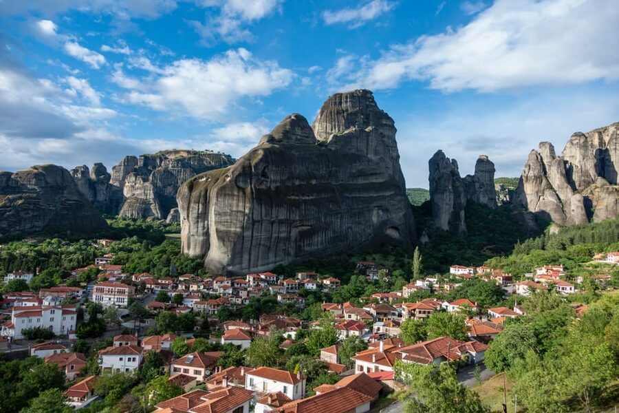 Athens: Meteora Day Trip with Central Pickup & Audio Guide - Key points to know before booking