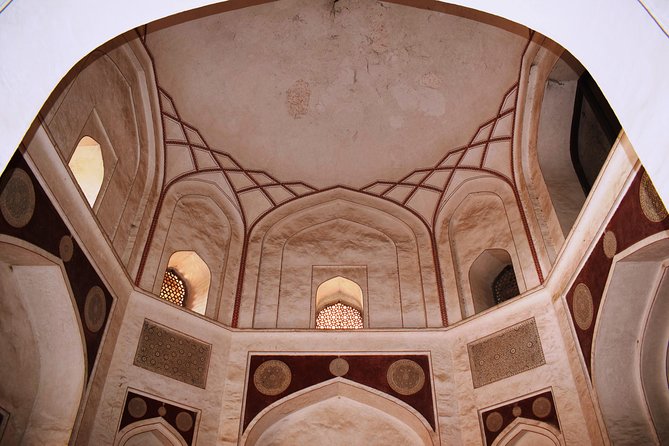 Audio Guided Walk of Humayun's Tomb & Nizammudin Basti, Delhi on HopOn India App - From Sabz Burj Circle to Humayun’s Tomb