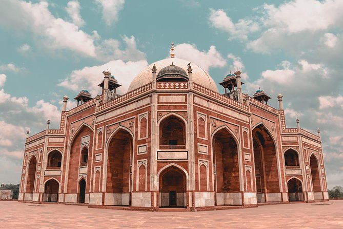 Audio Guided Walk of Humayun's Tomb & Nizammudin Basti, Delhi on HopOn India App - The west side reveals the scale of the Mughal plan