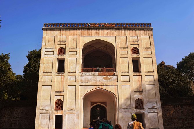 Audio Guided Walk of Humayun's Tomb & Nizammudin Basti, Delhi on HopOn India App - Entering Nizamuddin Basti through Markaz Gali