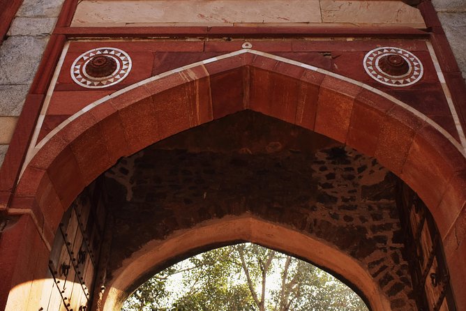 Audio Guided Walk of Humayun's Tomb & Nizammudin Basti, Delhi on HopOn India App - Mirza Ghalib and Jahanara bring personal stories into the walk
