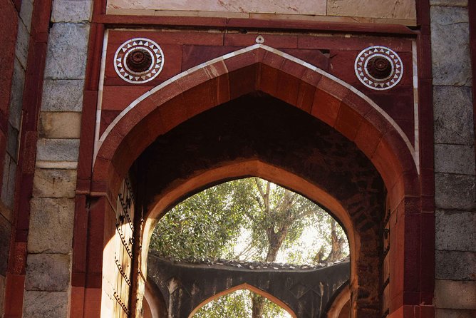 Audio Guided Walk of Humayun's Tomb & Nizammudin Basti, Delhi on HopOn India App - Price, admission, and practical value