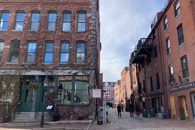 Audio Guided Walking Tour from Old Port of Portland, Maine - Exchange Street and the Old Port’s shopfronts