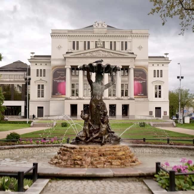 Audio Tour of Riga Old Town - Architecture beyond the Old Town