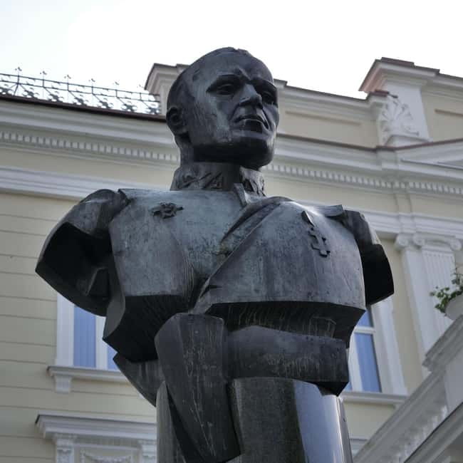 Audio Tour of Vilnius Old Town Core and the South Part 2in1 - Booking, cancellation, and access