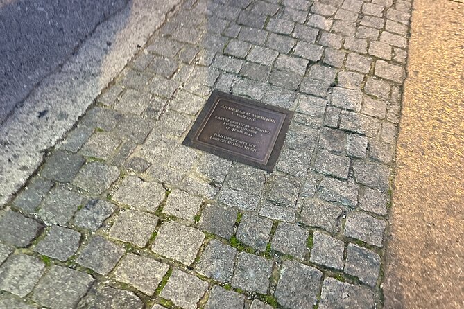 Audio Walking Tour in Bergen Famous Ghosts Location - A haunted introduction at Torgallmenningen