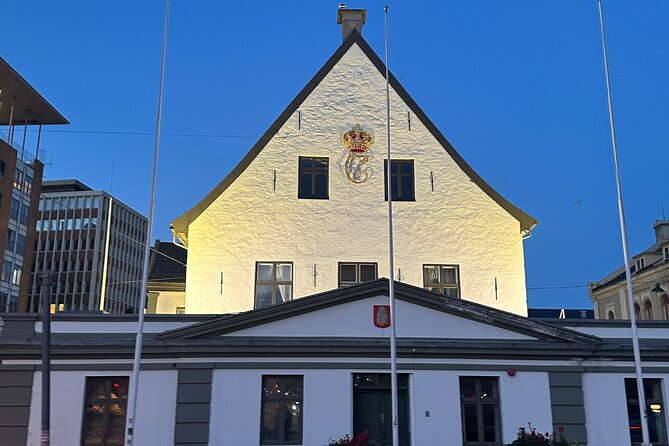 Audio Walking Tour in Bergen Famous Ghosts Location - Bergen Cathedral and the cannonball in the wall