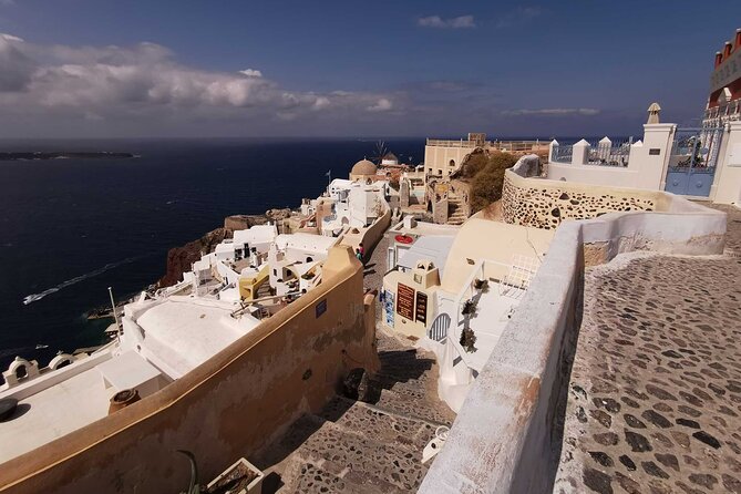 Authentic Santorini: A Self-Guided Audio Tour of Oia - Oia’s castle and the route’s final stretch