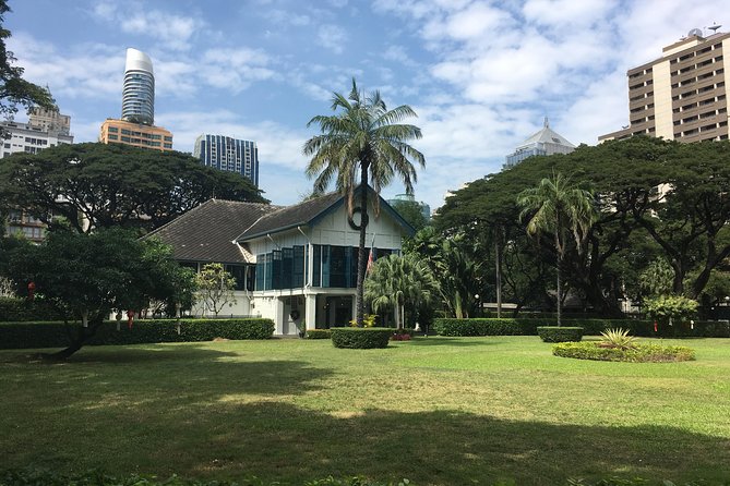 Bangkok's Wireless Road: A Self-Guided Audio Tour - From Lumphini Park to the Green Mile