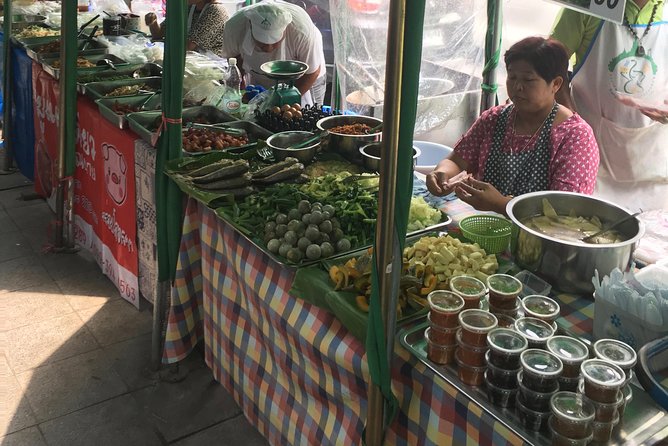 Bangkok's Wireless Road: A Self-Guided Audio Tour - A self-guided format that gives you control