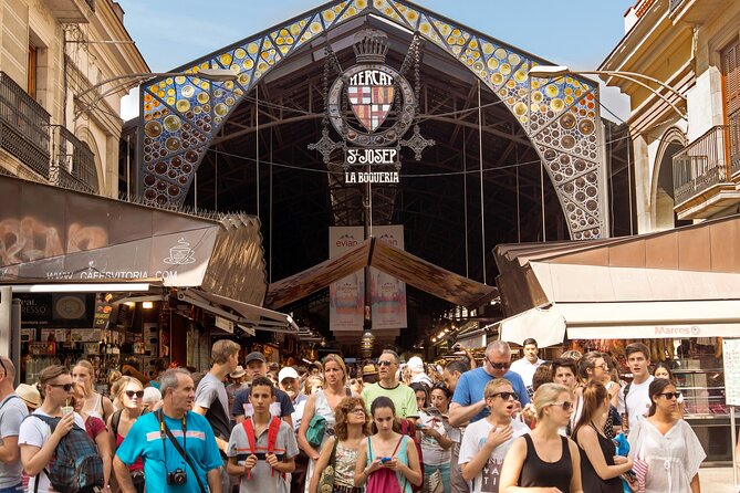 Barcelona Las Ramblas: City Walk with Audio Guide on your Phone - Who will enjoy this walk most
