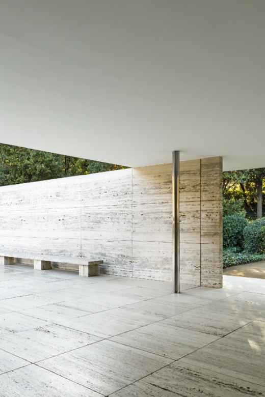 Barcelona: Mies van der Rohe Pavilion Ticket and Audio Guide - A calm stop in a busy Barcelona day