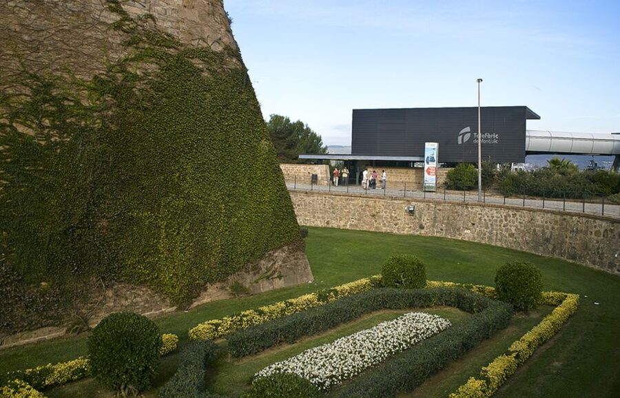 Barcelona: Montjuïc Cable Car Ticket with Audio Guide - Who will enjoy this experience most?