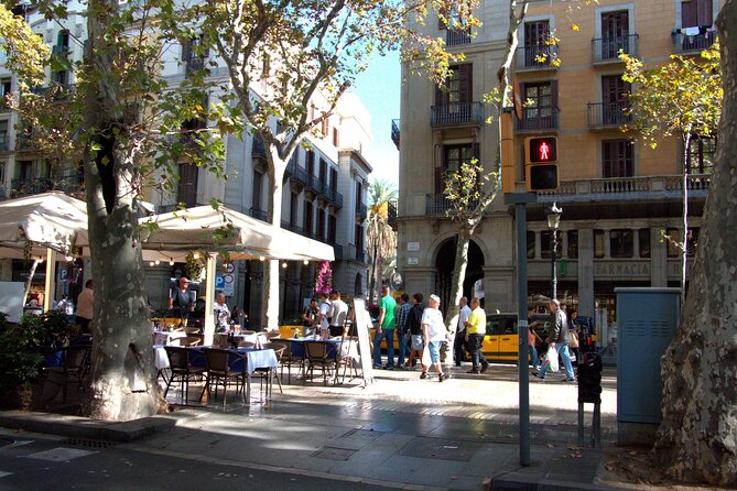 Barcelona's El Raval and the Gothic Quarter: A Self-Guided Audio Tour - El Peto and the story of Barcino