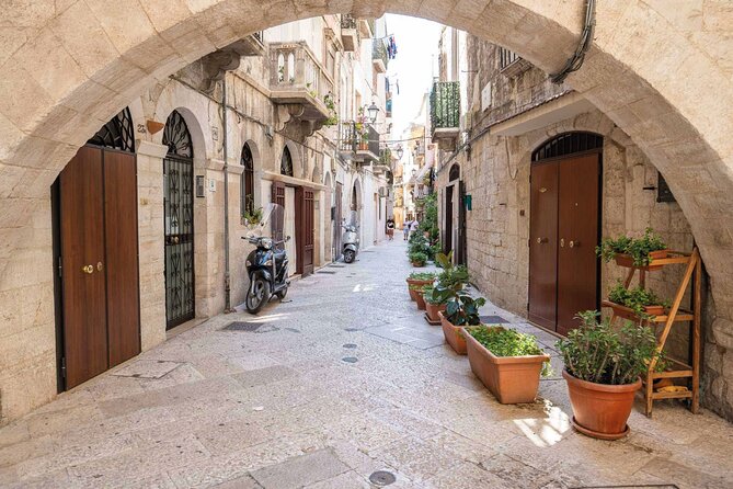 Bari Walking Tour with Audio and Written Guide by a Local - Finishing at Fortino di Sant’Antonio