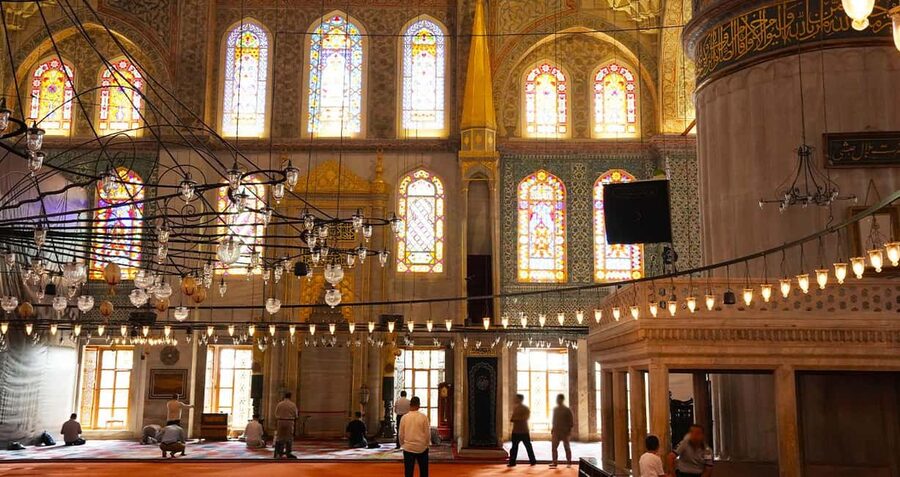 Basilica Cistern Guided Tour & Blue Mosque Audio Guide - The fast way into the Basilica Cistern