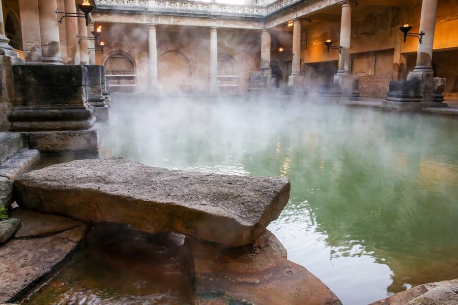 Bath: Roman Baths Entry Ticket with Audio Guide - Starting with the museum’s Roman objects