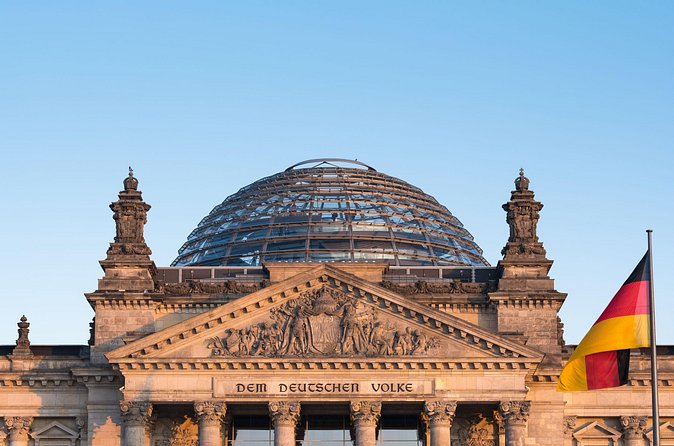 Berlin Self-Guided Audio City Tour - Checkpoint Charlie and the divided city