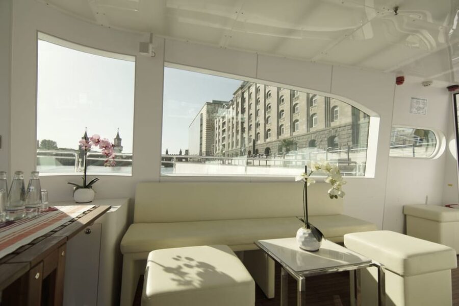 Berlin: Solar Powered Sunset Catamaran Cruise & Audio Guide - How the audio guide changes the experience