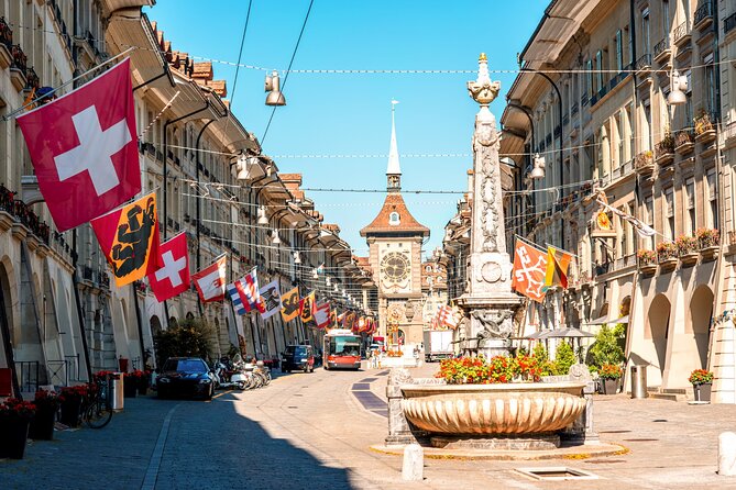 Bern Scavenger Hunt and Highlights Self Guided Audio Tour - Zytglogge is the route’s headline sight